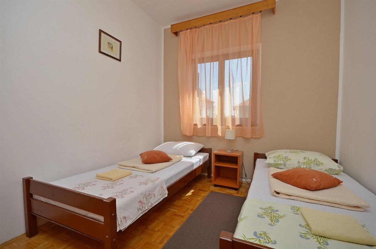 Apartment And Room Ivica Vodice Luaran gambar