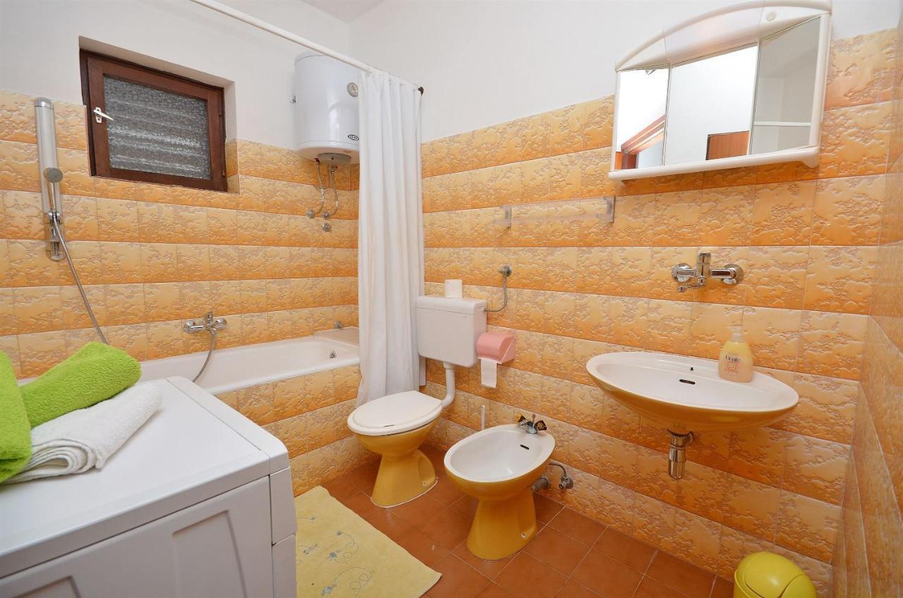 Apartment And Room Ivica Vodice Luaran gambar