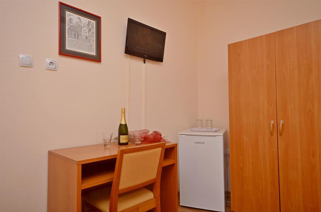 Apartment And Room Ivica Vodice Luaran gambar