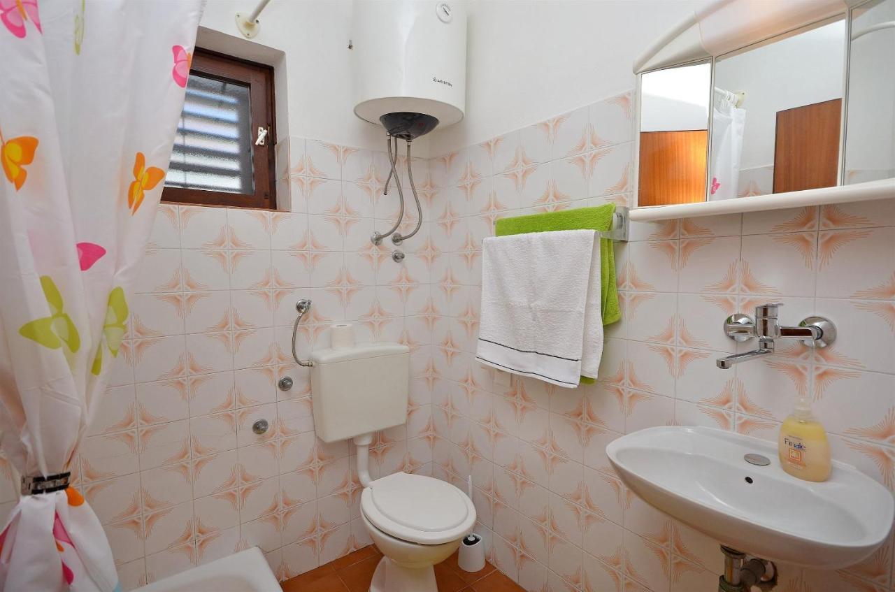 Apartment And Room Ivica Vodice Luaran gambar