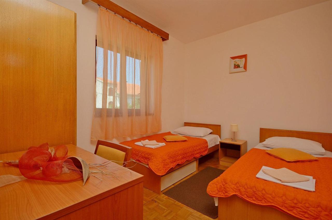 Apartment And Room Ivica Vodice Luaran gambar