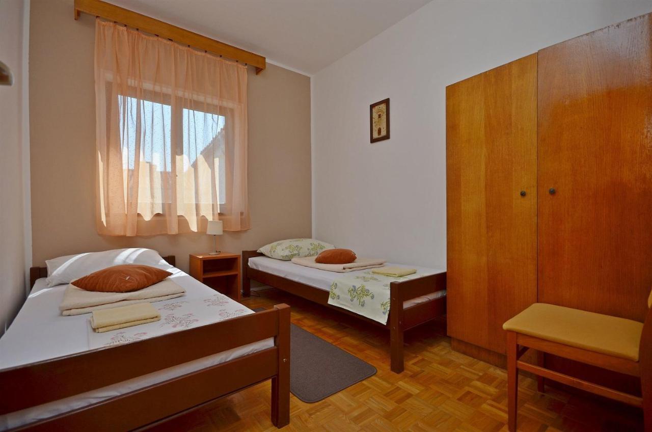 Apartment And Room Ivica Vodice Luaran gambar