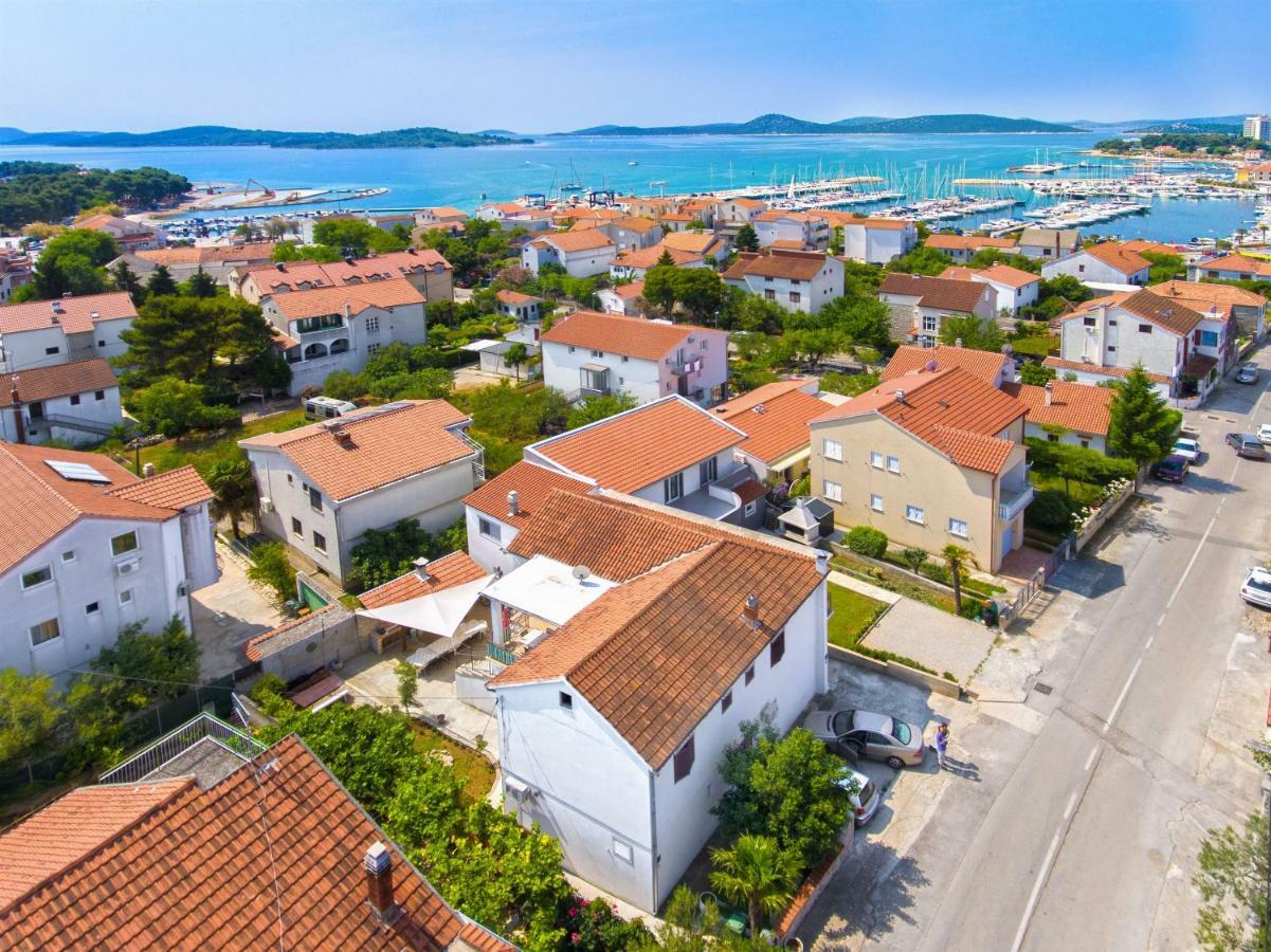 Apartment And Room Ivica Vodice Luaran gambar